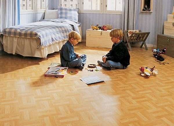 утеплённый линолеум на полу в детской комнате