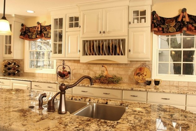 459123be0d39fe74 2497 w660 h439 b0 p0 traditional kitchen 631x420