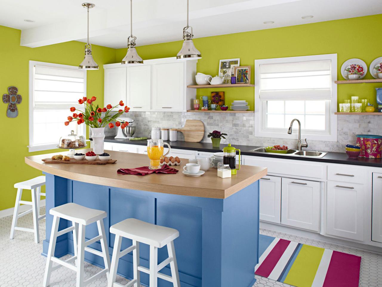 CI Lowes Creative Ideas small kitchen island s4x3.jpg.rend .hgtvcom.1280.960 1