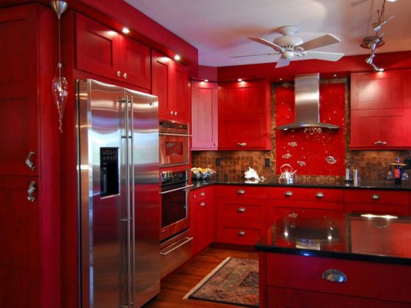 original John Ryba red kitchen cabinets.jpg.rend .hgtvcom.1280.960 1024x768